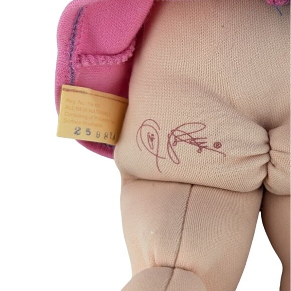 Mattel Cabbage Patch Kids Baby Girl Doll Red Hair Blue Eyes Giggles Vtg 1995 - Picture 5 of 9